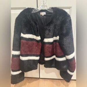 Sunset and spring faux fur coat. Size M. Great conditionn